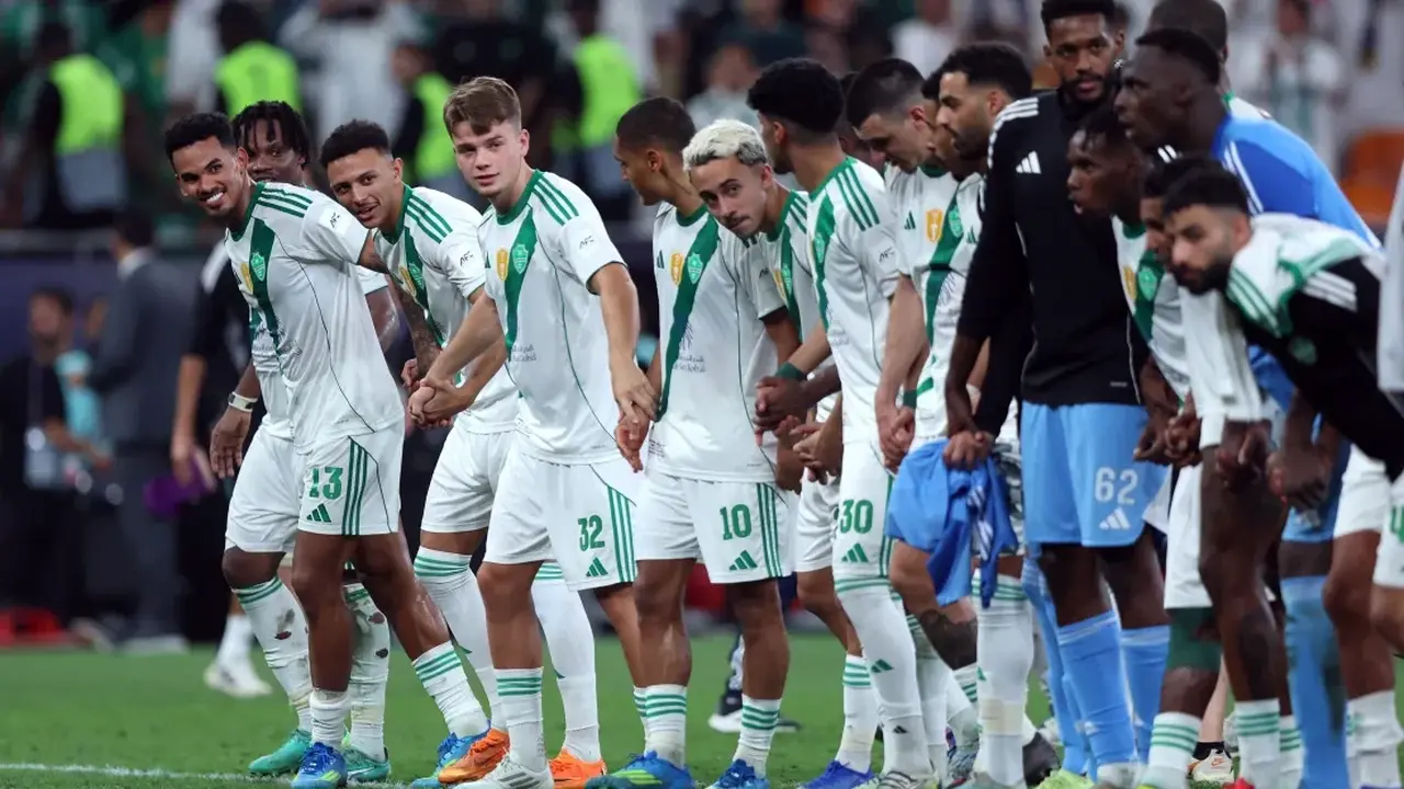معلق مباراة الأهلي والتعاون في دوري روشن السعودي المرتقبة اليوم